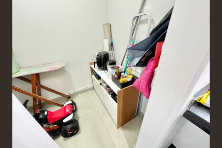 Apartamento à venda com 74m², 2 quartos e 1 vagaQuarto de Serviço