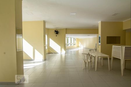 Apartamento à venda com 74m², 2 quartos e 1 vagaÁrea comum - Salão de festas