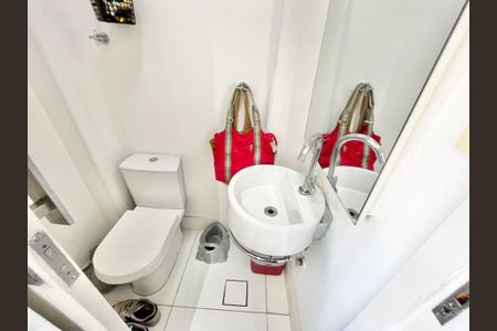 Apartamento à venda com 74m², 2 quartos e 1 vagaBanheiro de serviço