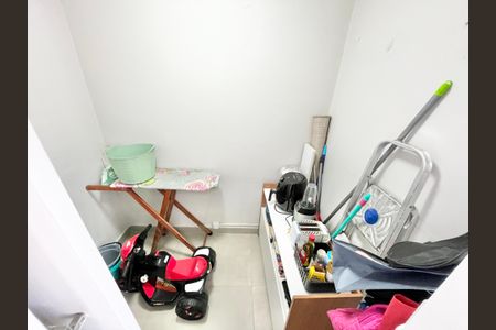 Apartamento à venda com 74m², 2 quartos e 1 vagaQuarto de Serviço