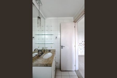 Apartamento para alugar com 98m², 4 quartos e 3 vagasBanheiro da Suíte 2