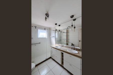 Apartamento para alugar com 98m², 4 quartos e 3 vagasBanheiro da Suíte