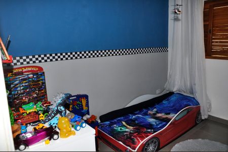 Casa à venda com 430m², 8 quartos e 4 vagasDetalhe - Casa 01 - Quarto 02