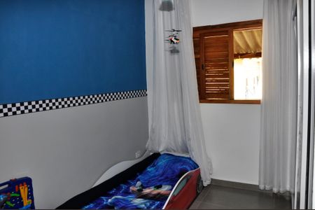 Casa à venda com 430m², 8 quartos e 4 vagasDetalhe - Casa 01 - Quarto 02