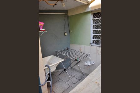 Casa à venda com 430m², 8 quartos e 4 vagasDetalhe - Área de Serviço Coletivo