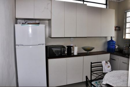 Casa à venda com 430m², 8 quartos e 4 vagasDetalhe - Casa 01 - Cozinha