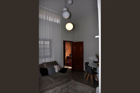 Casa à venda com 430m², 8 quartos e 4 vagasDetalhe - Casa 01 - Sala