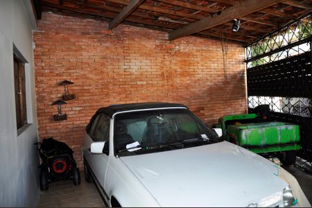 Casa à venda com 430m², 8 quartos e 4 vagasDetalhe - Casa 01 - Garagem com Churrasqueira