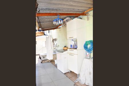 Casa à venda com 430m², 8 quartos e 4 vagasDetalhe - Casa 01 - Varanda com Área de Serviço 