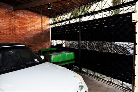 Casa à venda com 430m², 8 quartos e 4 vagasDetalhe - Casa 01 - Garagem com Churrasqueira