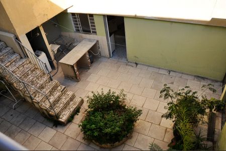Casa à venda com 430m², 8 quartos e 4 vagasDetalhe - Casa 01 - Vista da Varanda com Área de Serviço 
