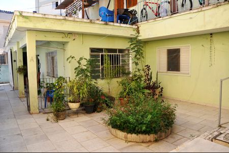 Casa à venda com 430m², 8 quartos e 4 vagasDetalhe - Quintal