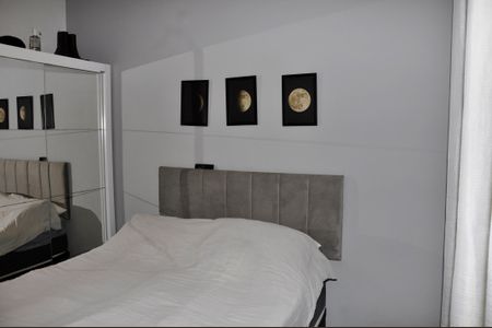 Casa à venda com 430m², 8 quartos e 4 vagasDetalhe - Casa 01 - Quarto 01