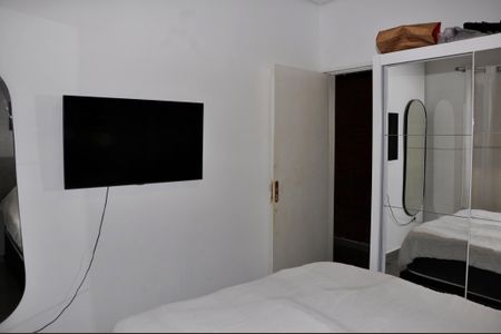 Casa à venda com 430m², 8 quartos e 4 vagasDetalhe - Casa 01 - Quarto 01