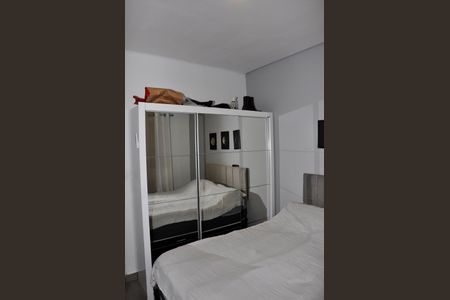 Casa à venda com 430m², 8 quartos e 4 vagasDetalhe - Casa 01 - Quarto 01