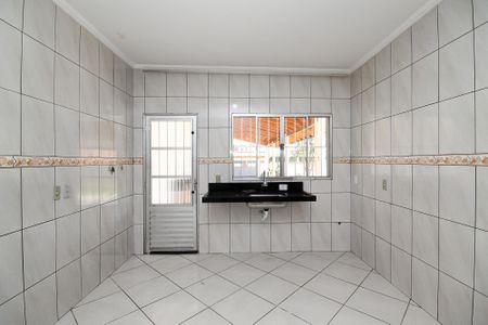 Casa para alugar com 160m², 3 quartos e 18 vagas Casa para alugar com 160m², 3 quartos e 18 vagasCozinha