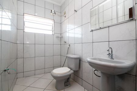 Casa para alugar com 160m², 3 quartos e 18 vagas Casa para alugar com 160m², 3 quartos e 18 vagasBanheiro Quartos