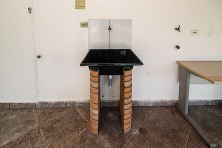 Casa para alugar com 160m², 3 quartos e 18 vagas Casa para alugar com 160m², 3 quartos e 18 vagasLavanderia 1