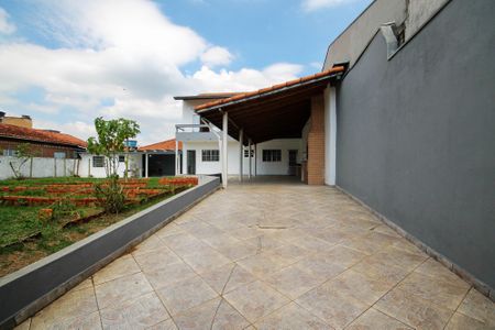 Casa para alugar com 160m², 3 quartos e 18 vagas Casa para alugar com 160m², 3 quartos e 18 vagasEntrada