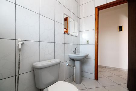 Casa para alugar com 160m², 3 quartos e 18 vagas Casa para alugar com 160m², 3 quartos e 18 vagasBanheiro Quartos