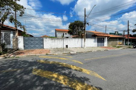 Casa para alugar com 160m², 3 quartos e 18 vagas Casa para alugar com 160m², 3 quartos e 18 vagasFachada