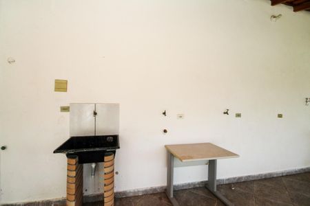 Casa para alugar com 160m², 3 quartos e 18 vagas Casa para alugar com 160m², 3 quartos e 18 vagasLavanderia 1