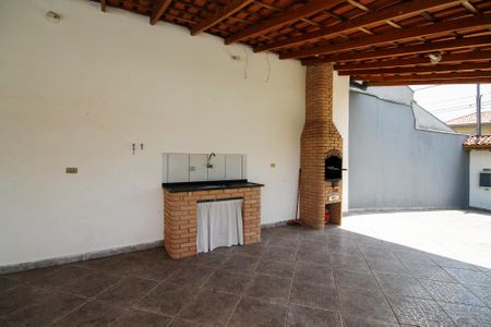 Casa para alugar com 160m², 3 quartos e 18 vagas Casa para alugar com 160m², 3 quartos e 18 vagasChurrasqueira