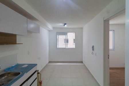 Sala de apartamento para alugar com 1 quarto, 30m² em Parque Industrial Tomas Edson, São Paulo