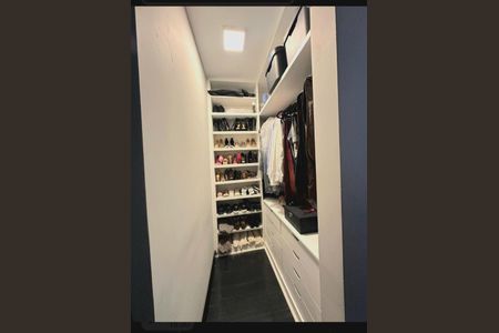Apartamento para alugar com 71m², 2 quartos e 1 vagaCloset da suíte 2