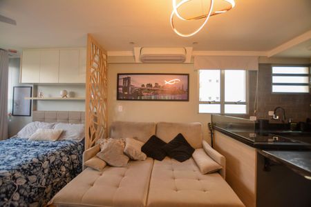 Sala  de kitnet/studio para alugar com 1 quarto, 30m² em Vila Polopoli, São Paulo