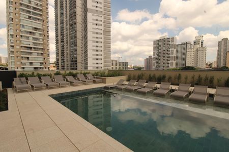Apartamento à venda com 35m², 1 quarto e sem vagaÁrea comum - Piscina