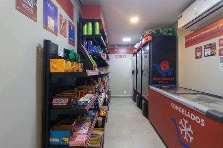 Apartamento para alugar com 32m², 2 quartos e sem vaga Apartamento para alugar com 32m², 2 quartos e sem vagaÁrea comum - Mercadinho