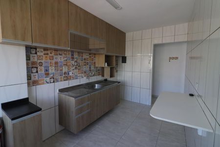 Apartamento à venda com 63m², 2 quartos e 1 vagaCozinha e Área de Serviço