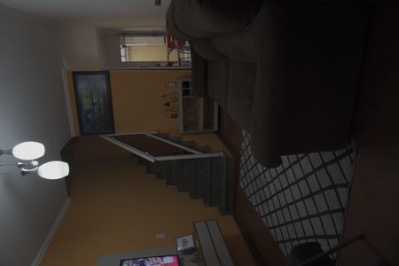 Sala de casa de condomínio à venda com 2 quartos, 70m² em Vila Carmosina, São Paulo