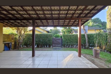 Casa de condomínio para alugar com 170m², 4 quartos e 2 vagas