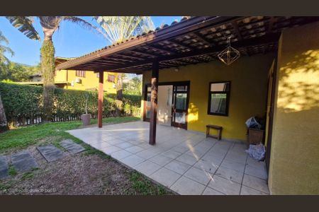 Casa de condomínio para alugar com 170m², 4 quartos e 2 vagas