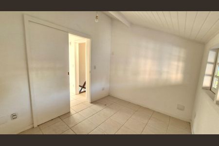 Casa de condomínio para alugar com 170m², 4 quartos e 2 vagas