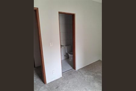 Casa à venda com 2 quartos, 66m² em Chora Menino, São Paulo