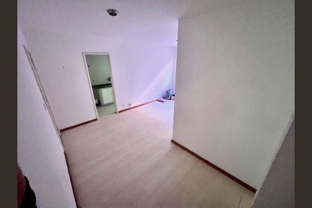 Sala de apartamento para alugar com 2 quartos, 42m² em Freguesia (jacarepaguá), Rio de Janeiro