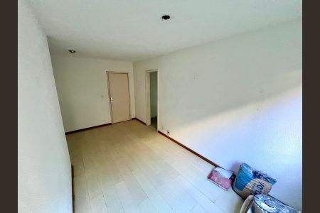 Sala de apartamento para alugar com 2 quartos, 42m² em Freguesia (jacarepaguá), Rio de Janeiro