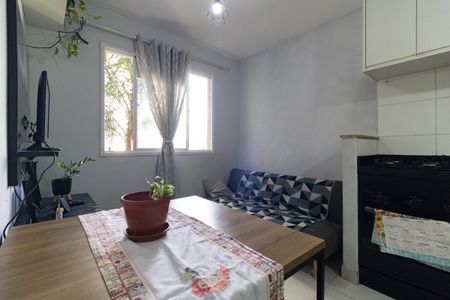 Sala de apartamento para alugar com 2 quartos, 34m² em Parque Fongaro, São Paulo