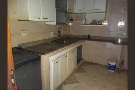 Casa à venda com 4 quartos, 160m² em Cubango, Niterói