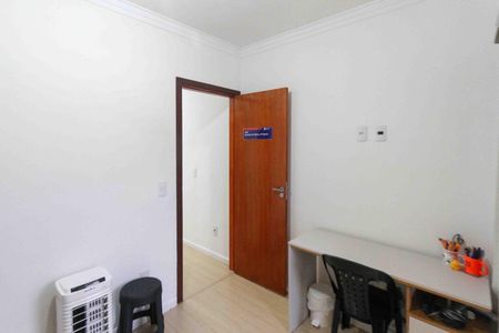 Casa à venda com 90m², 3 quartos e 2 vagasQuarto