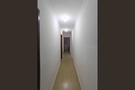 Casa à venda com 90m², 3 quartos e 2 vagasCorredor