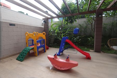 Apartamento à venda com 38m², 2 quartos e sem vagaÁrea comum - Playground