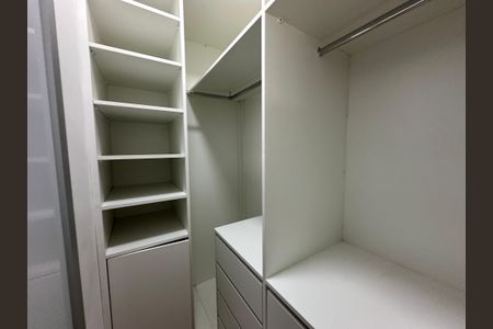 Apartamento para alugar com 109m², 3 quartos e 2 vagasCloset da suíte 3