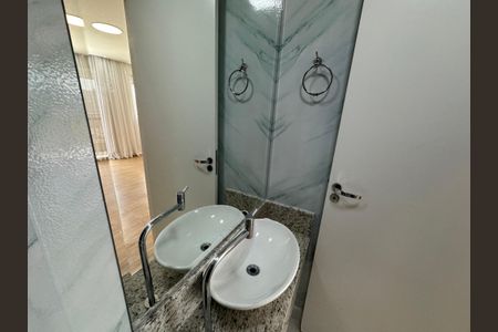 Apartamento para alugar com 109m², 3 quartos e 2 vagasLavabo