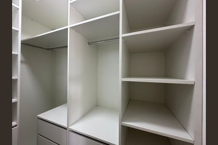 Apartamento para alugar com 109m², 3 quartos e 2 vagasCloset da suíte 3