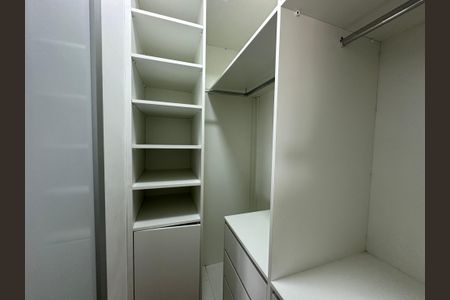 Apartamento para alugar com 109m², 3 quartos e 2 vagasCloset da suíte 3
