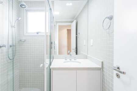 Apartamento para alugar com 66m², 2 quartos e 1 vaga Apartamento para alugar com 66m², 2 quartos e 1 vagaBanheiro